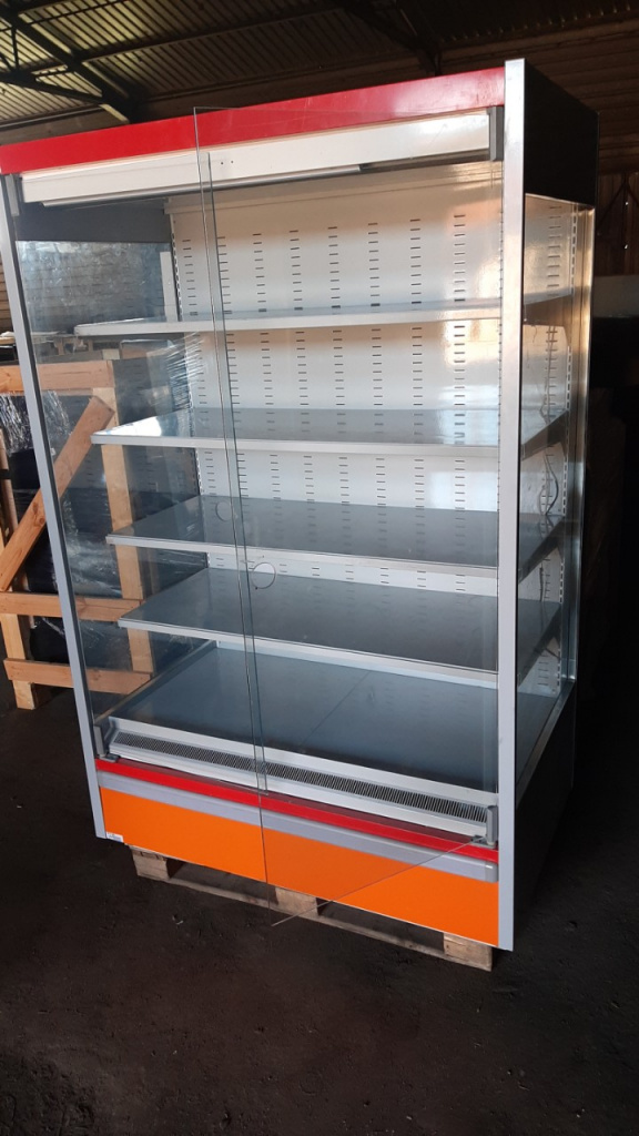холодильная витрина Марихолодмаш Купец ВХСп-1,25 среднетемпературная.jpg