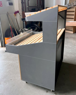 Хлебный стеллаж (H=1400 L=1050 G=900) на сайте Белторгхолод