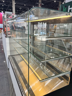 Витрина кондитерская Хотколд CANARY R 1300 (гнутое стекло)