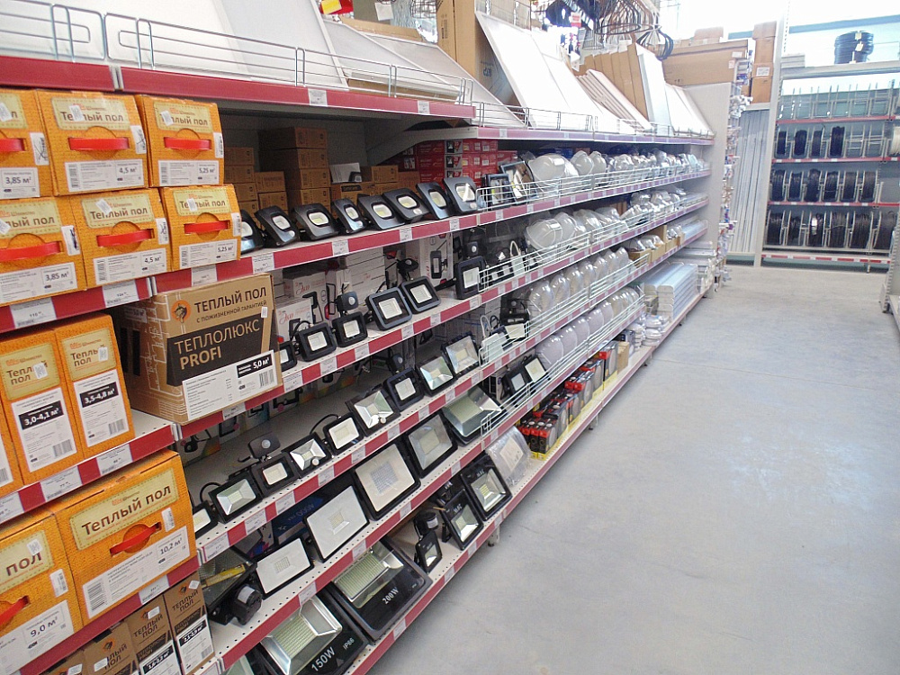 Строительный гипермаркет в Пинске на ул. Брестской, 140а