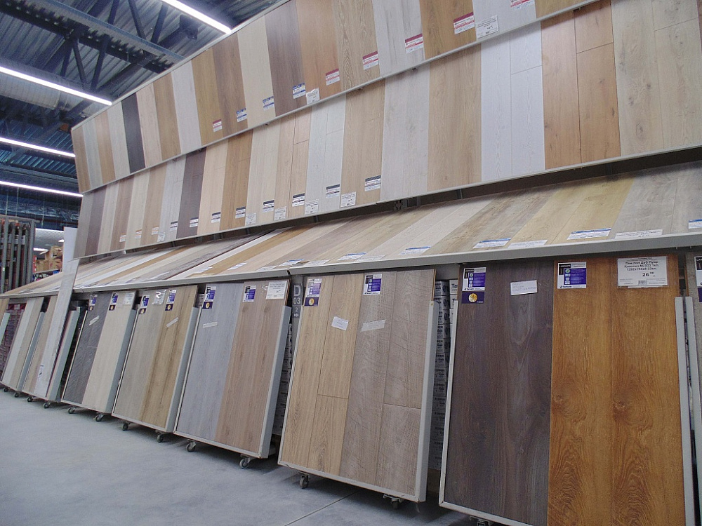 Строительный гипермаркет в Пинске на ул. Брестской, 140а