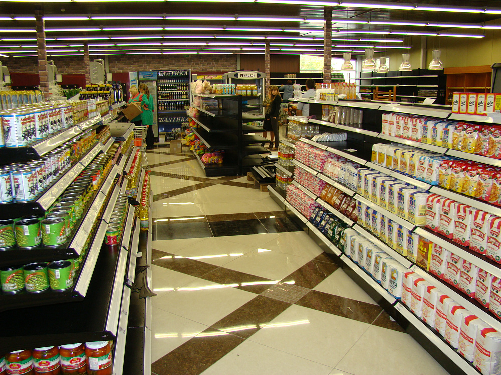 Супермаркет "Радуга-Гурман" в Солигорске на ул. Октябрьской, 27а