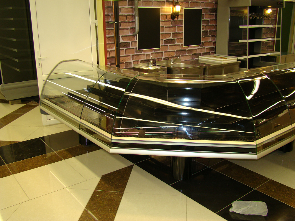 Супермаркет "Радуга-Гурман" в Солигорске на ул. Октябрьской, 27а