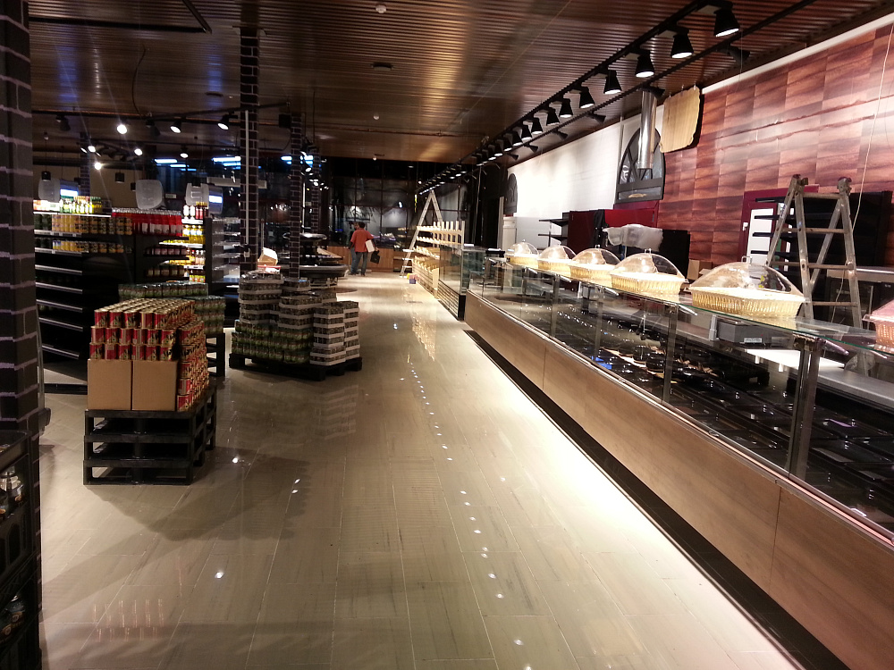 Супермаркет "Радуга" в Солигорске на ул. Судиловского, 8а