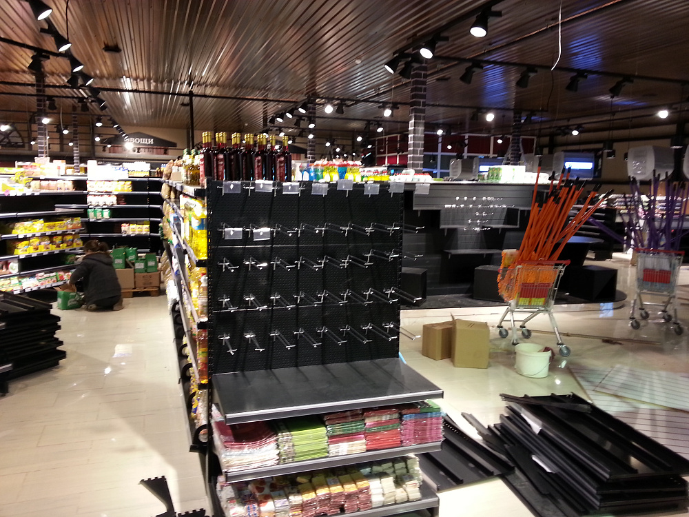 Супермаркет "Радуга" в Солигорске на ул. Судиловского, 8а