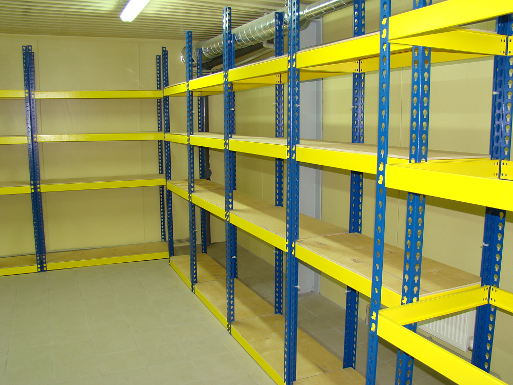 Супермаркет "Радуга-Гурман" в Солигорске на ул. Октябрьской, 27а