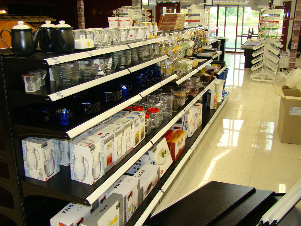 Супермаркет "Радуга-Гурман" в Солигорске на ул. Октябрьской, 27а