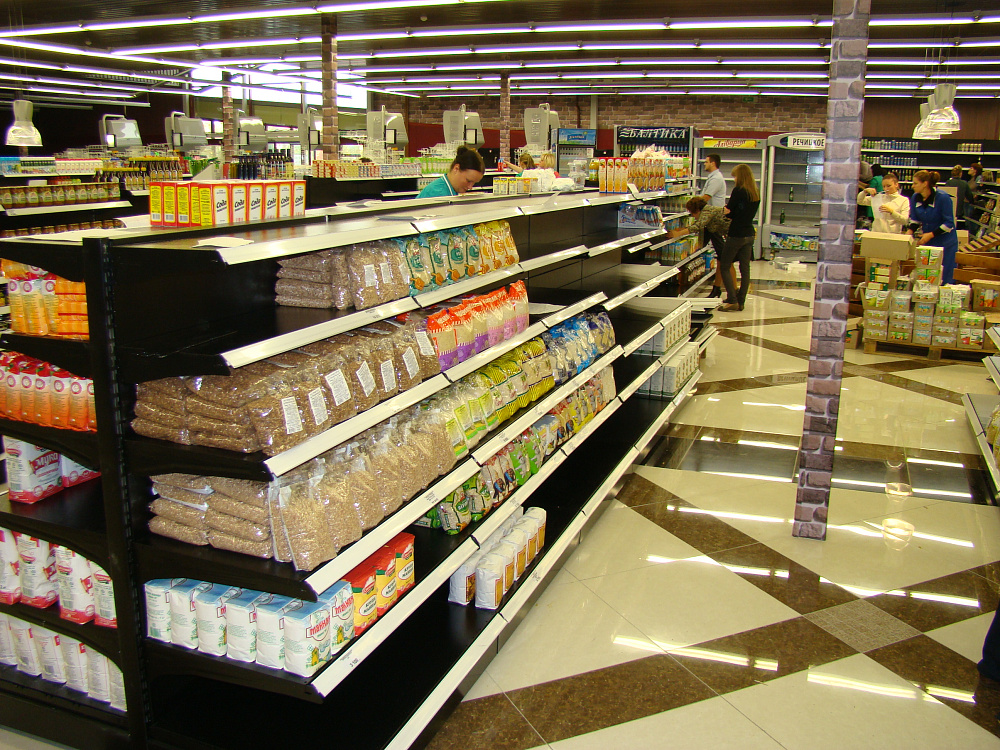 Супермаркет "Радуга-Гурман" в Солигорске на ул. Октябрьской, 27а