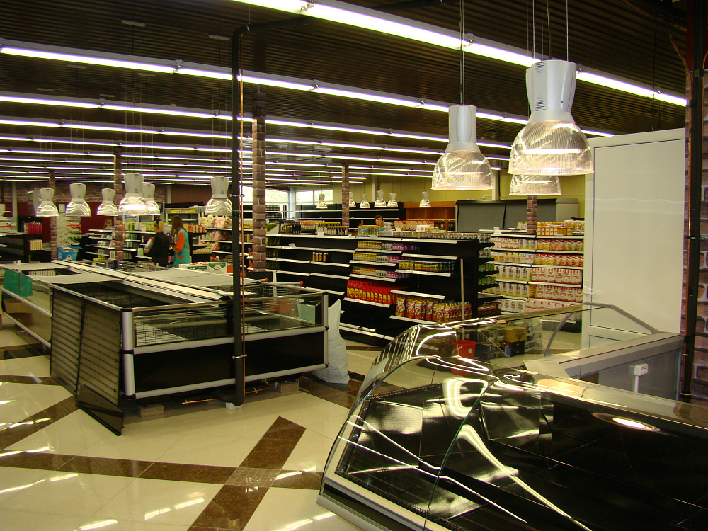 Супермаркет "Радуга-Гурман" в Солигорске на ул. Октябрьской, 27а