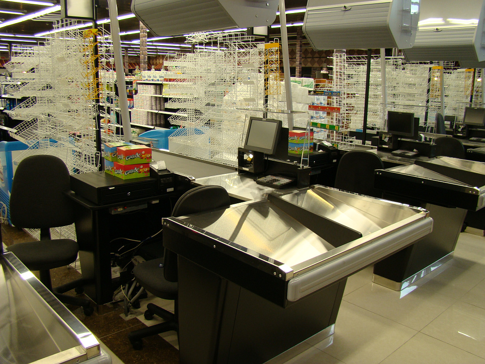 Супермаркет "Радуга-Гурман" в Солигорске на ул. Октябрьской, 27а