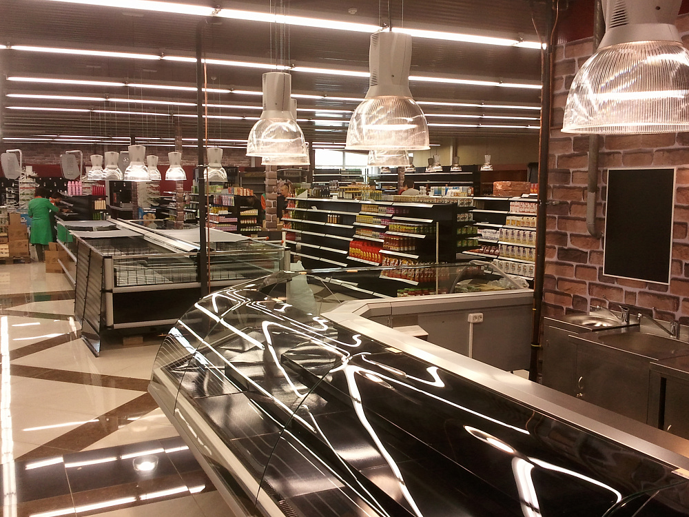 Супермаркет "Радуга-Гурман" в Солигорске на ул. Октябрьской, 27а