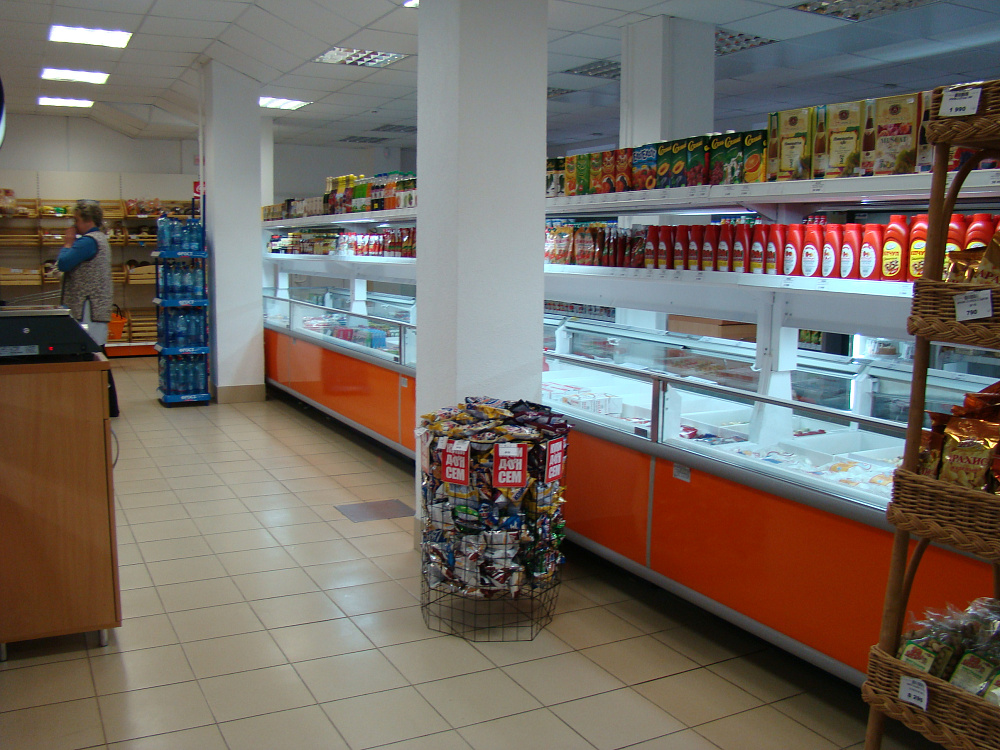 Магазин у дома "Немига-Фаворит" в Минске