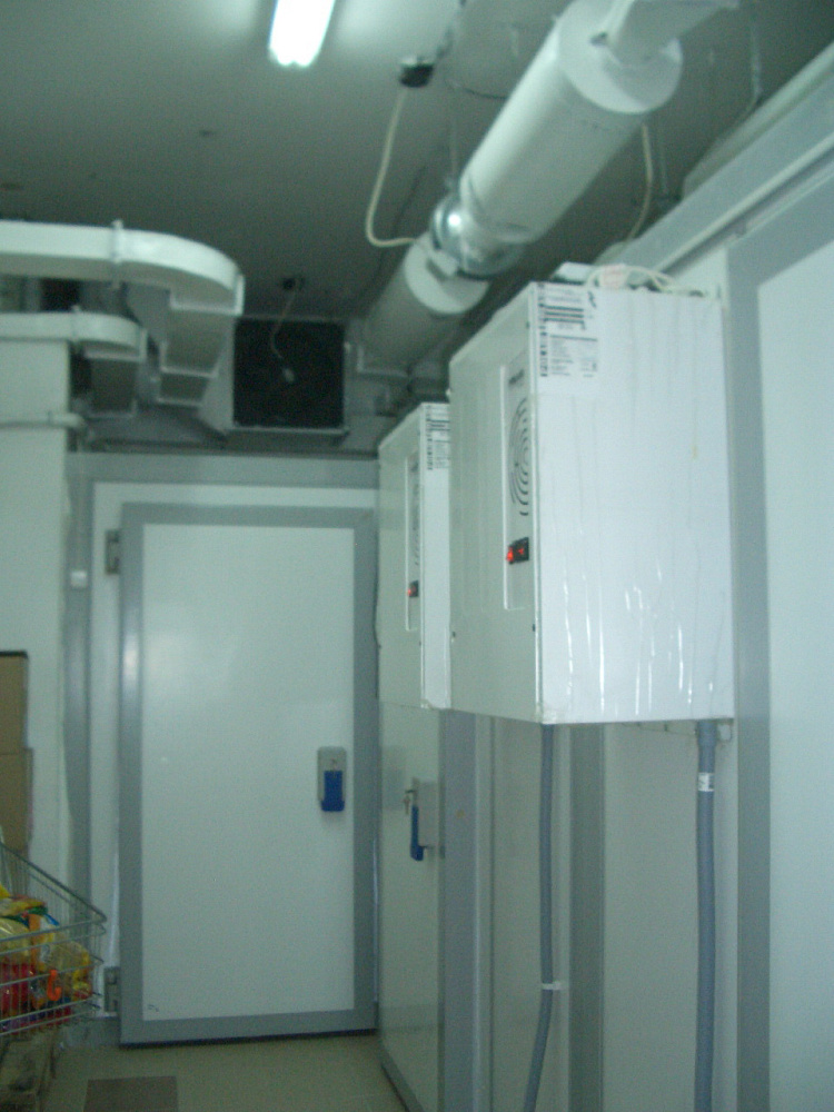 Магазин у дома "Немига-Фаворит" в Минске