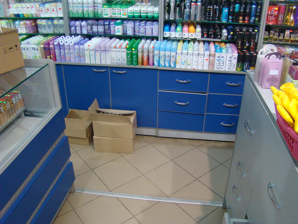 Магазины по продаже непродовольственных товаров