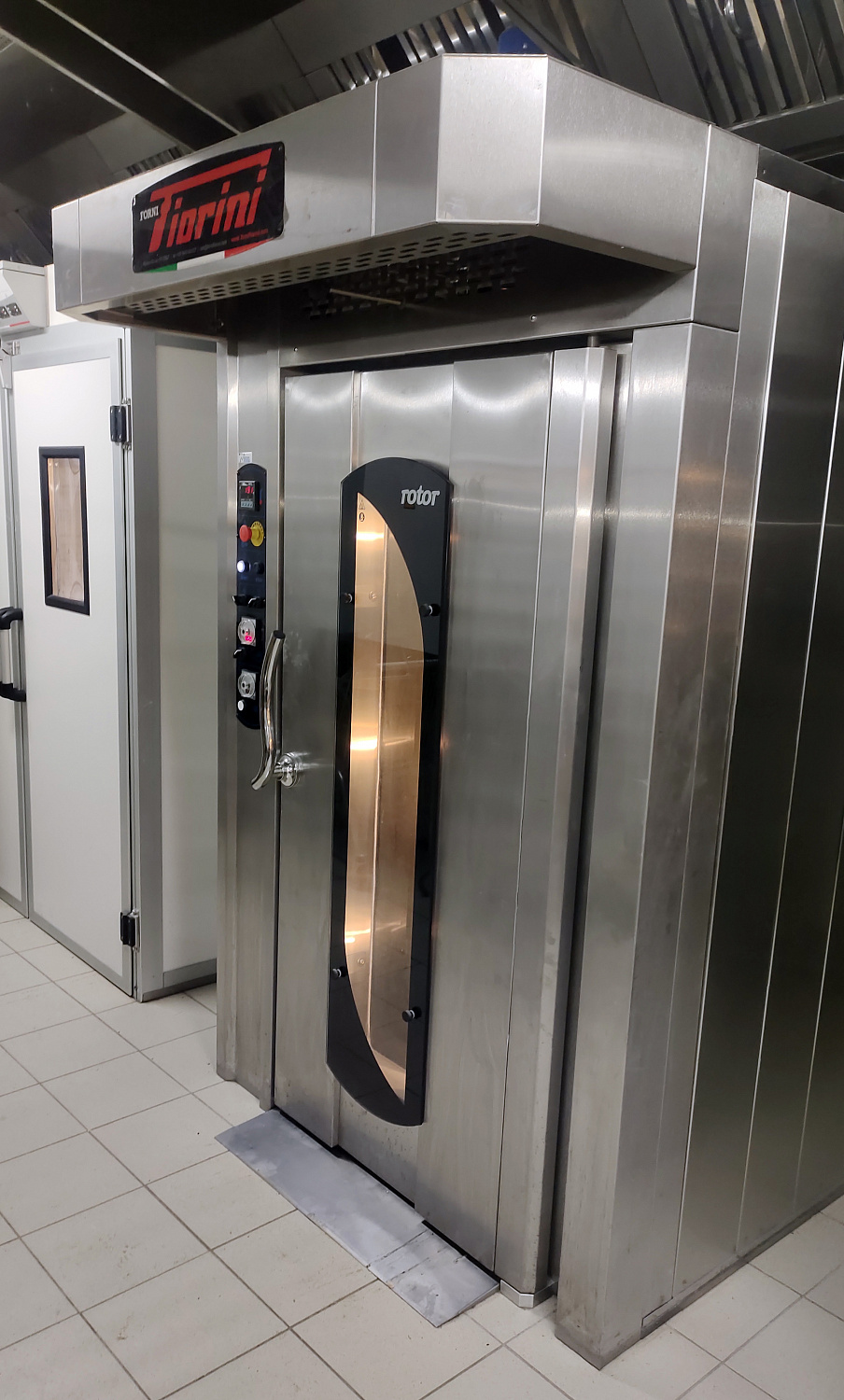 Супермаркет "ПерекрёстОК Centropol" в Минске на ул. Свердлова, 11